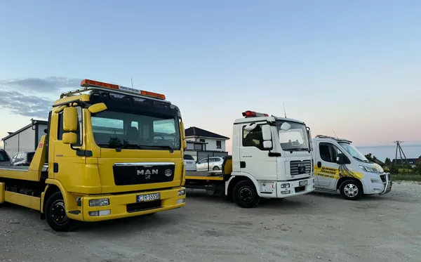 Flota Viking Auto: dwie lawety MAN i Fiat Ducato na placu firmy